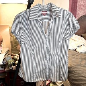 SALE!! DEAL!! Button-Up Gray / White Pinstripe STRETCH Cotton Blouse